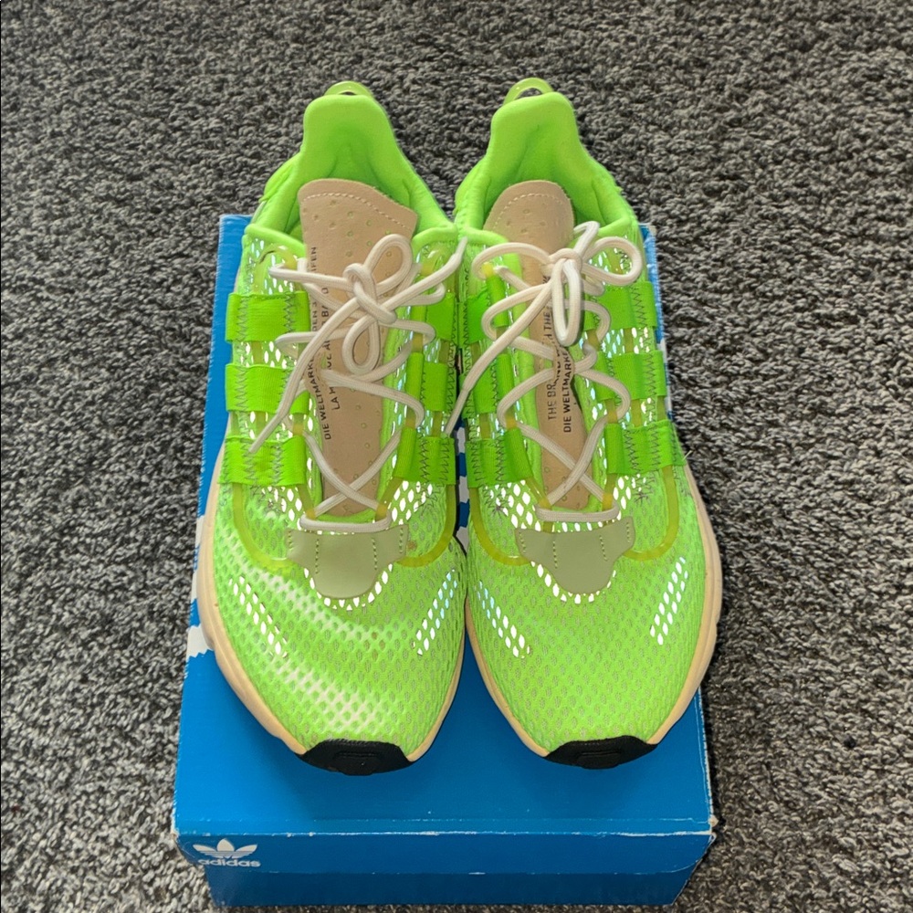 Adidas LXCON Signal Green Running Shoes - Picture 3 of 7